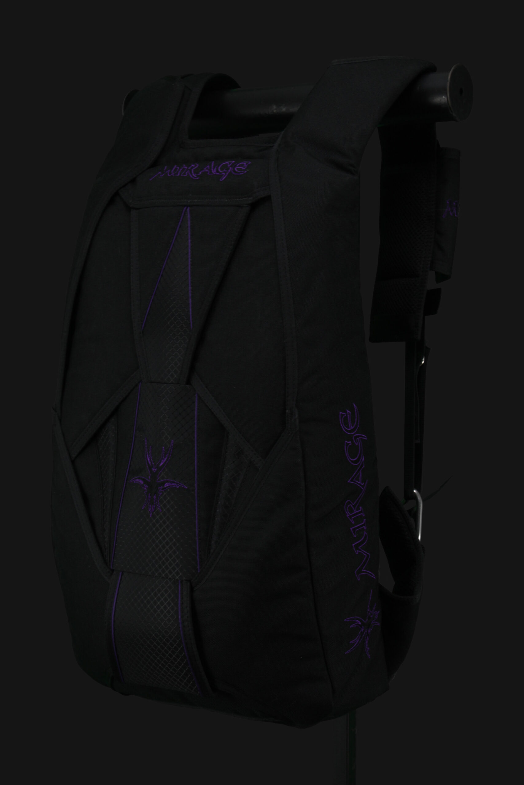 G4.2 M4M #94932597 - Image 3