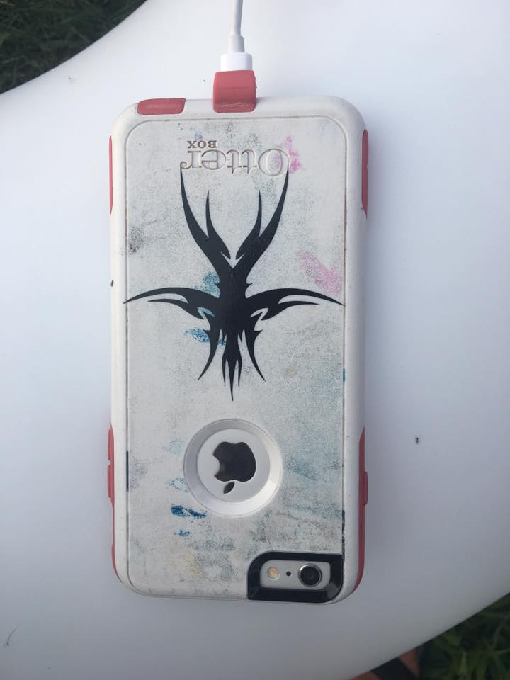 Aliens taking over Aliens taking over phone case