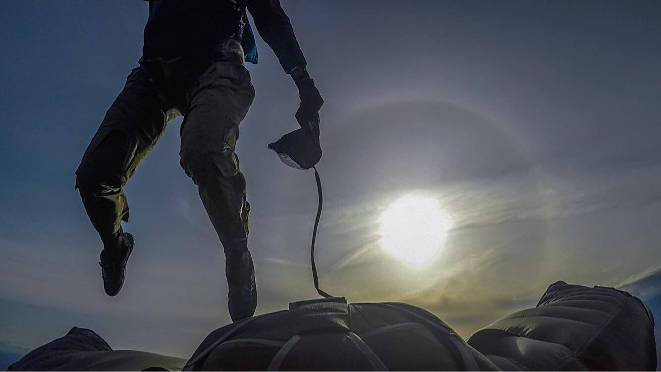 Can you hold my pilot chute? Can you hold my pilot chute?